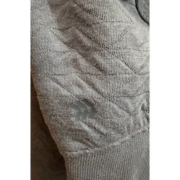 NWT, All In Motion Women’s Sz Med Blue Comfy Patterned Sweatshirt Kangaroo Pouch - Picture 10 of 13